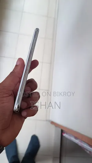 Samsung Galaxy J7 16 GB Silver