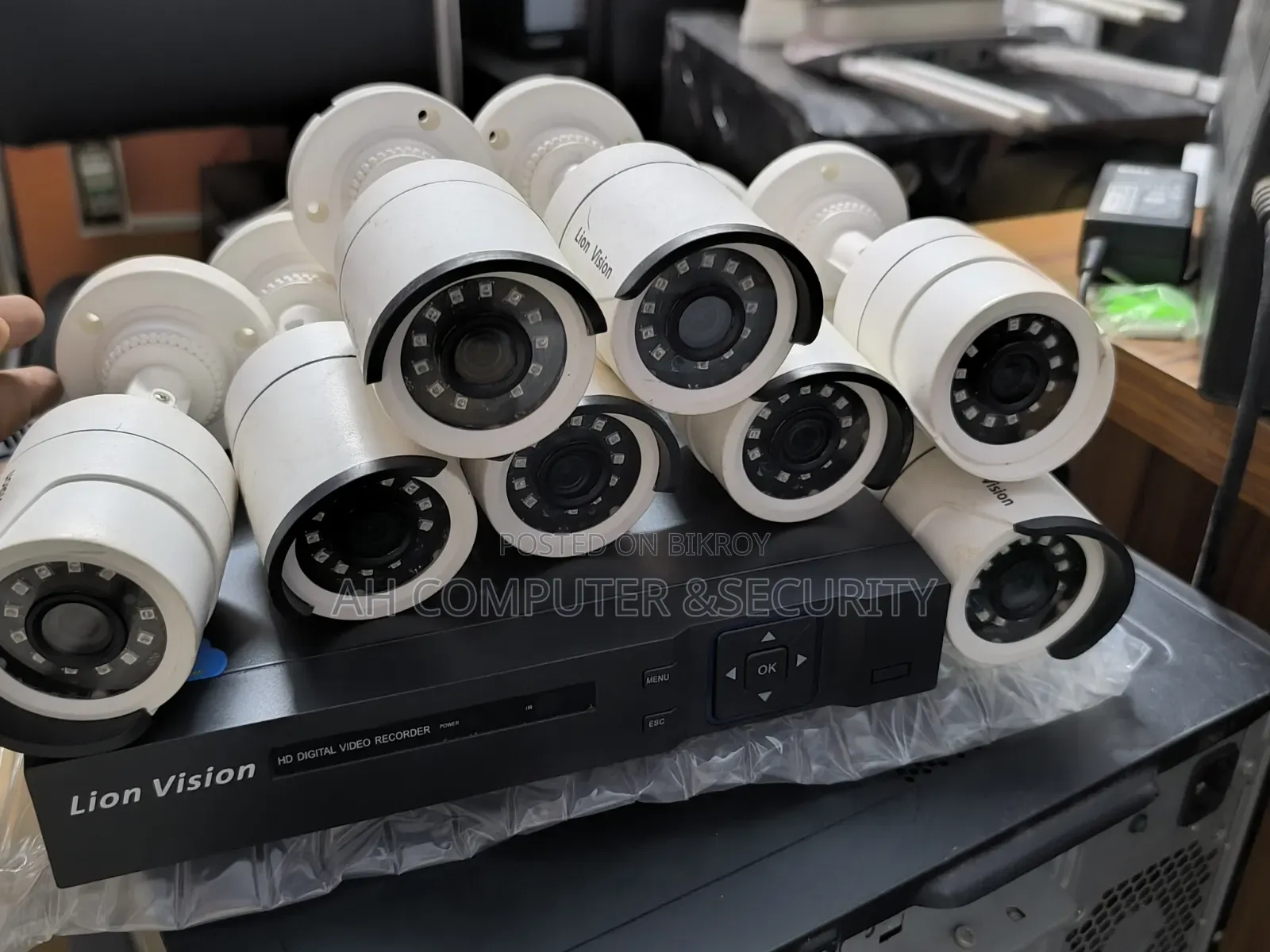 CCTV Package 8pc Camera 8ch NVR 500hdd