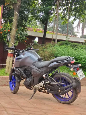 নিউ ইয়ামাহা এফজেডএস ভি৩ ২০২৪ গ্রে