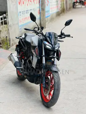 ইয়ামাহা আর১ ২০২১ সাদা