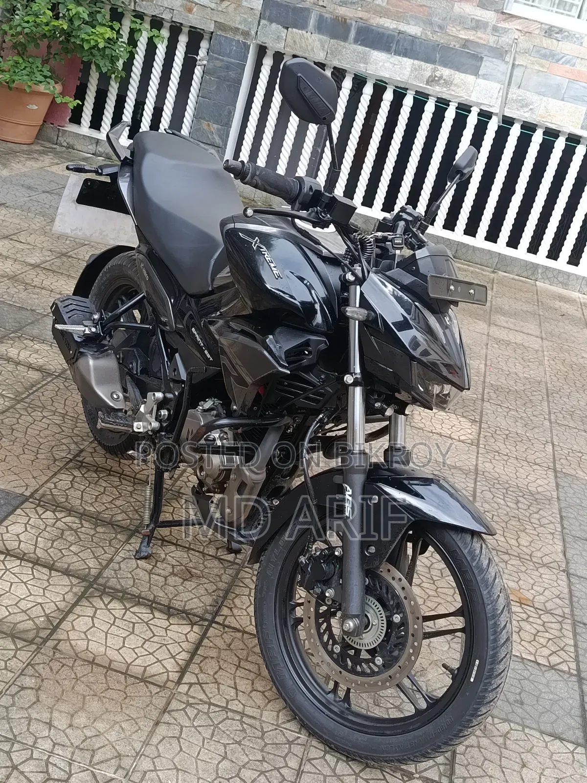 New Hero Xtreme 125R 2025 Black