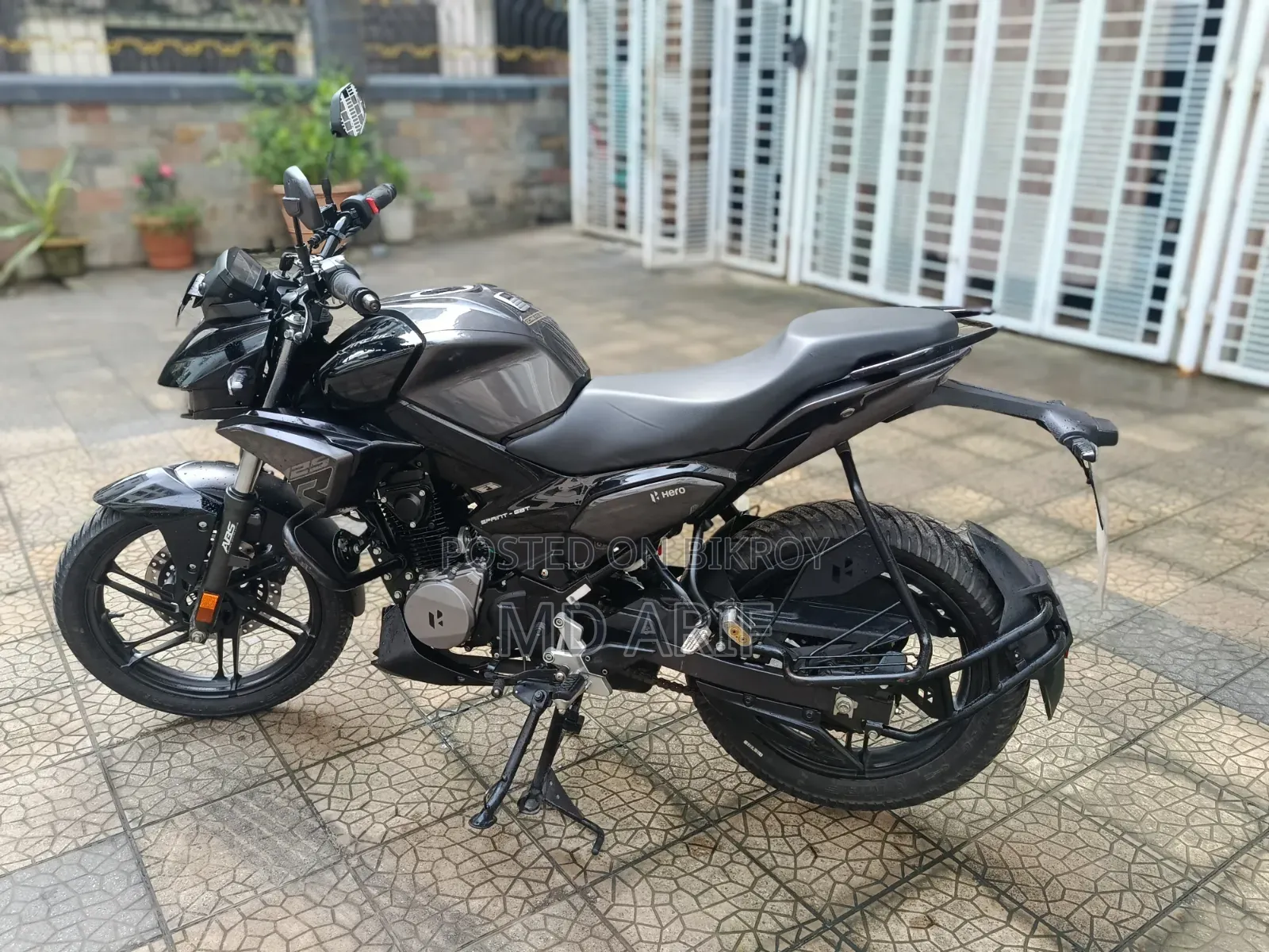 New Hero Xtreme 125R 2025 Black