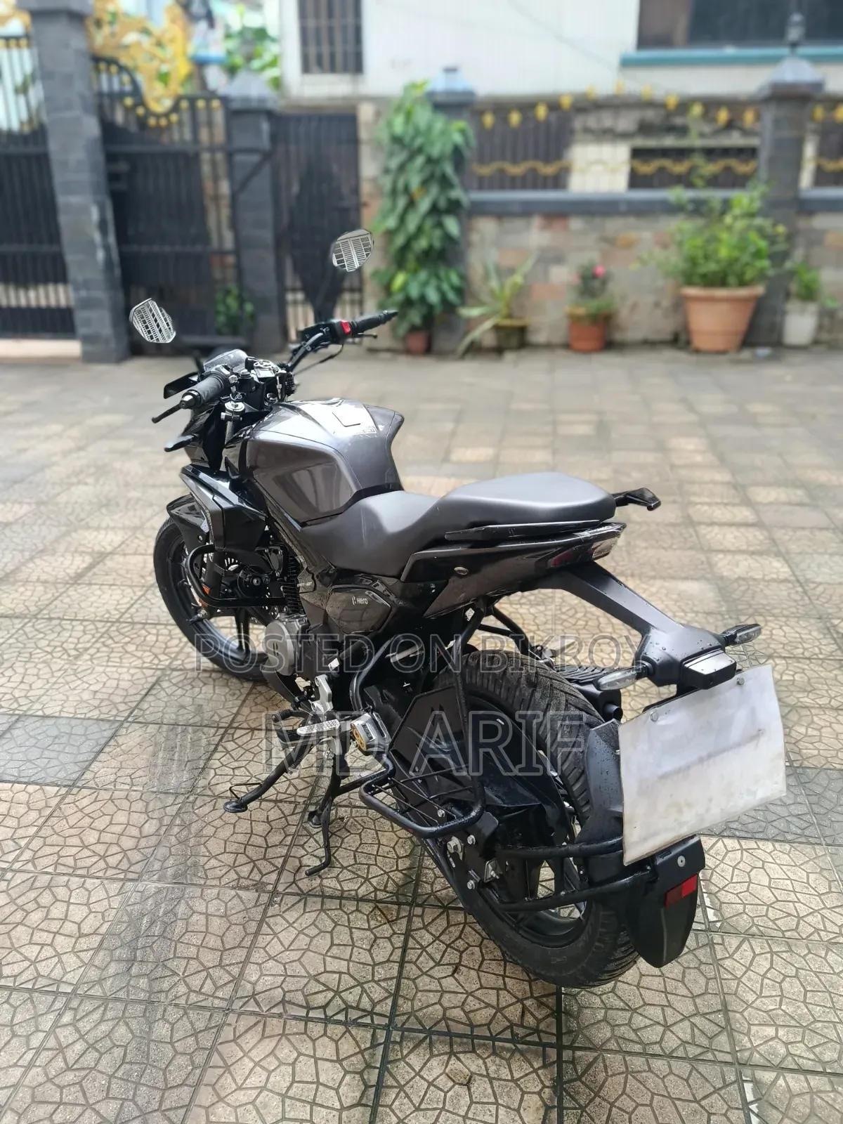 New Hero Xtreme 125R 2025 Black