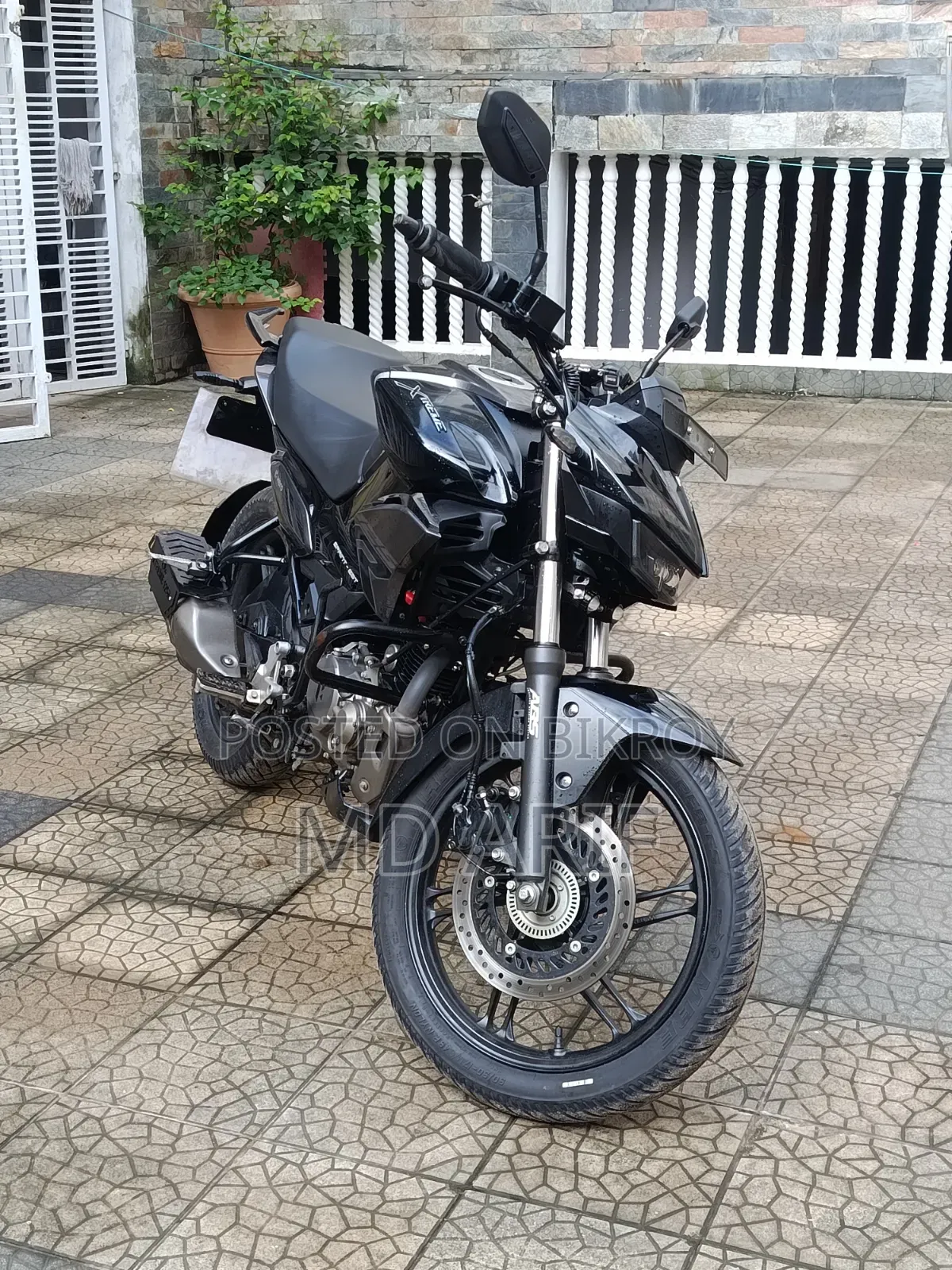 New Hero Xtreme 125R 2025 Black