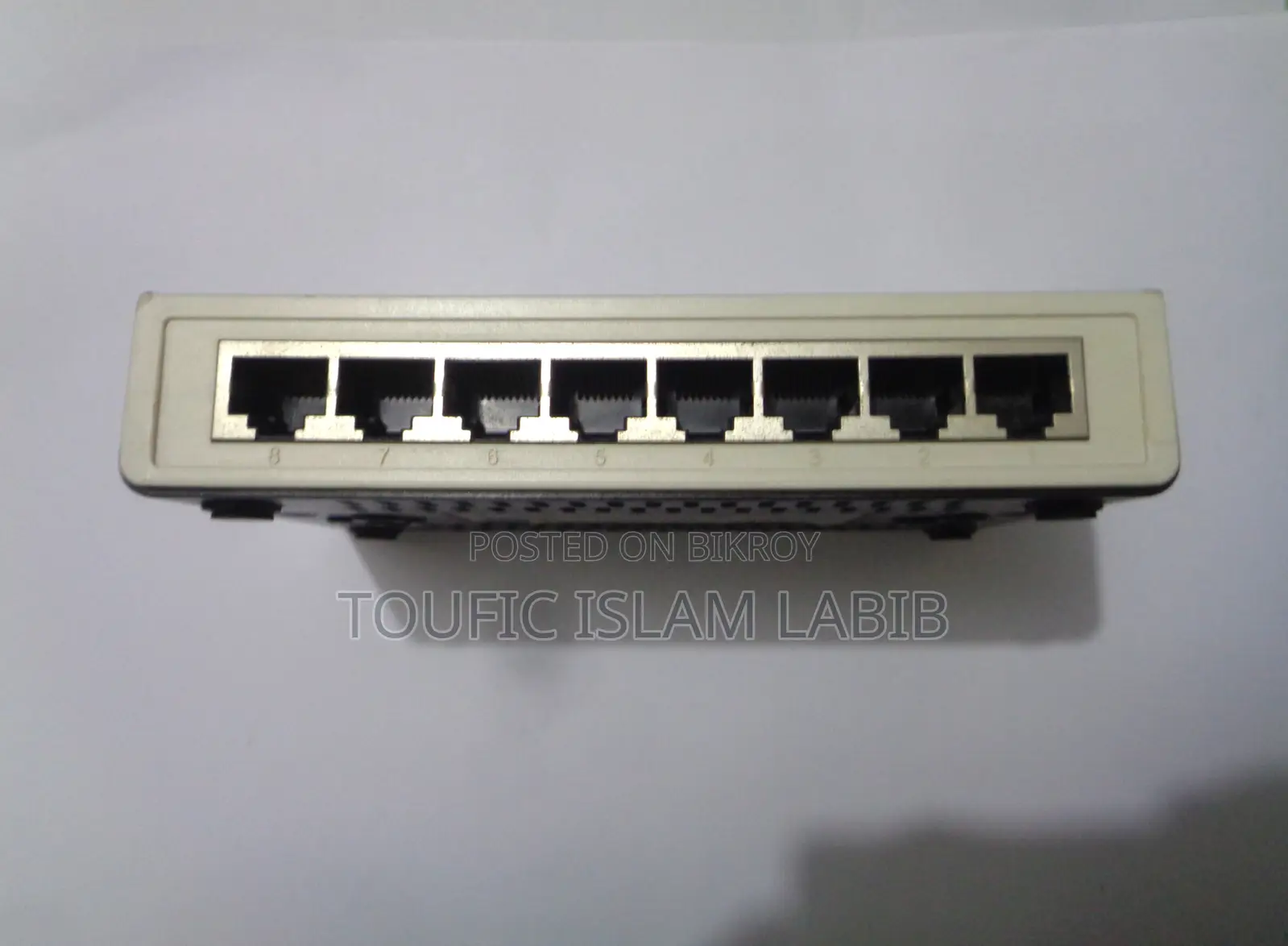 TP-Link Ethernet Switch [Tl-Sf1008d]