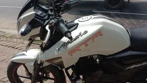 TVS Apache RTR 160 2V 2017 White