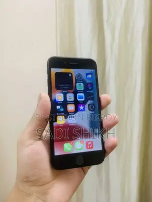 Apple iPhone 7 32 GB Black