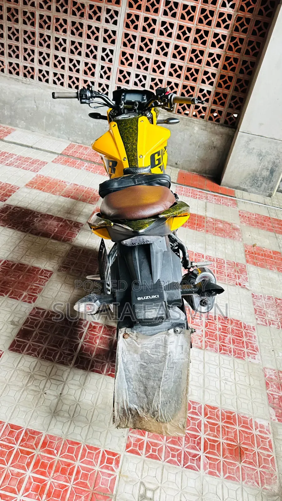 Suzuki Gixxer 2023 Yellow