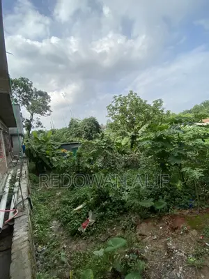 5.5 Decimal 10 feet road side per decimal 7.5 Lakh