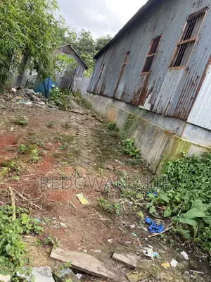 5.5 Decimal 10 feet road side per decimal 7.5 Lakh