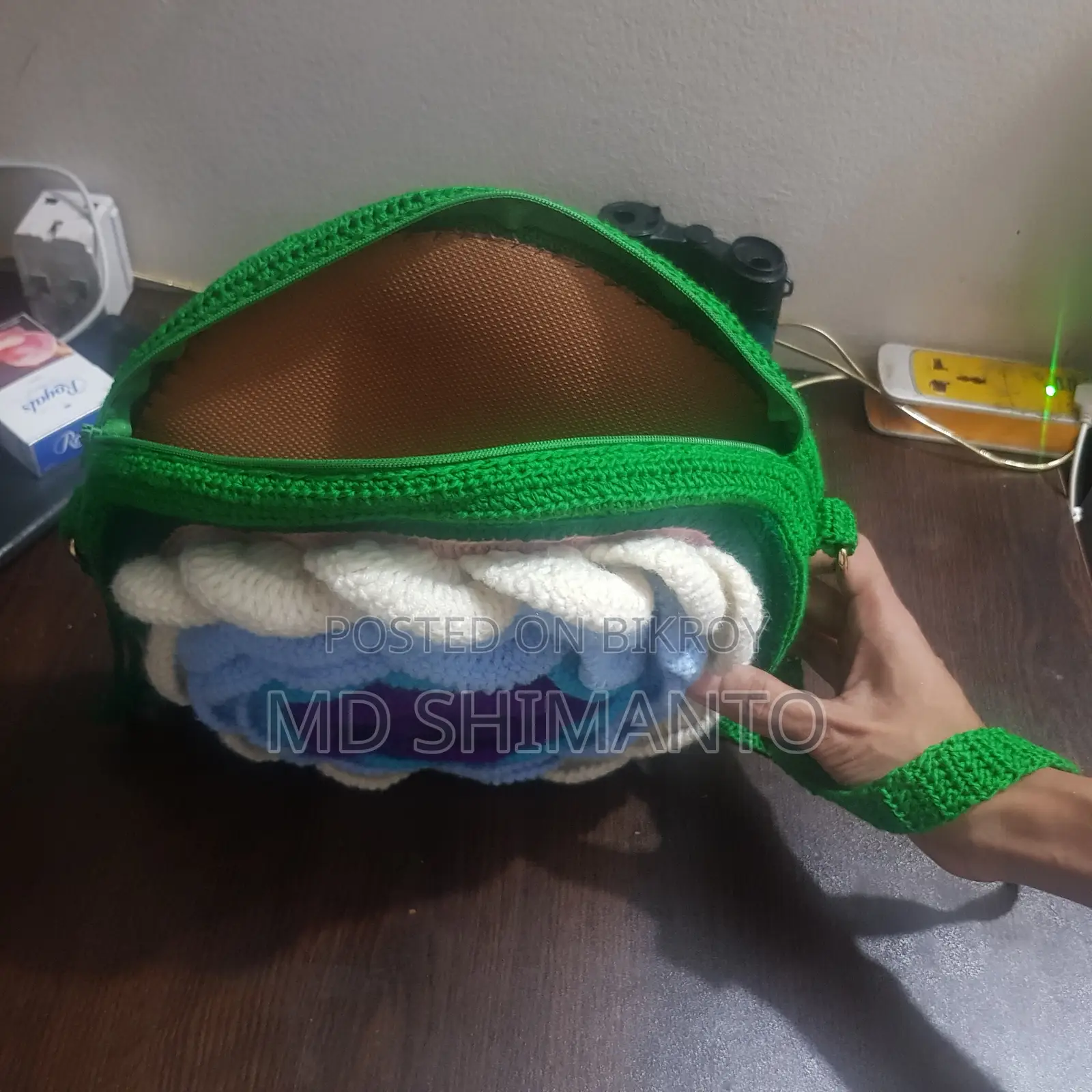 কুশি কাটা মহিলাদের হ্যান্ডব্যাগ ৯ ইঞ্চি ব্যাস