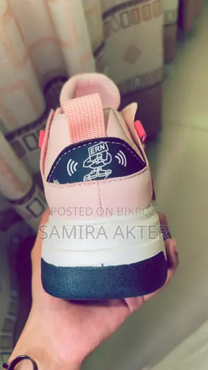 ওকসেক্স - স্নিকার