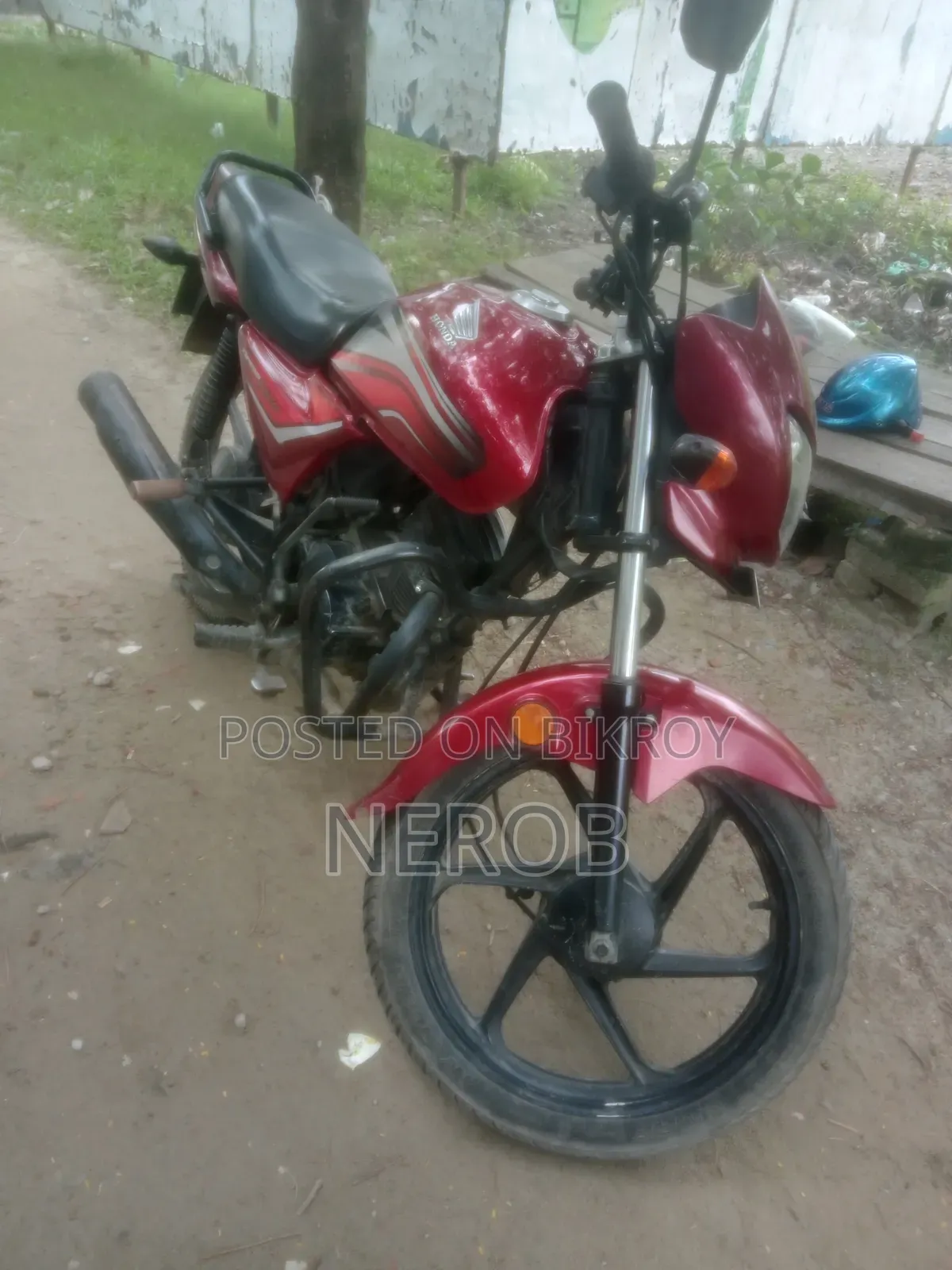 Honda Dream Neo 2015 Red