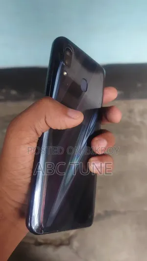 Samsung Galaxy A20 64 GB Black