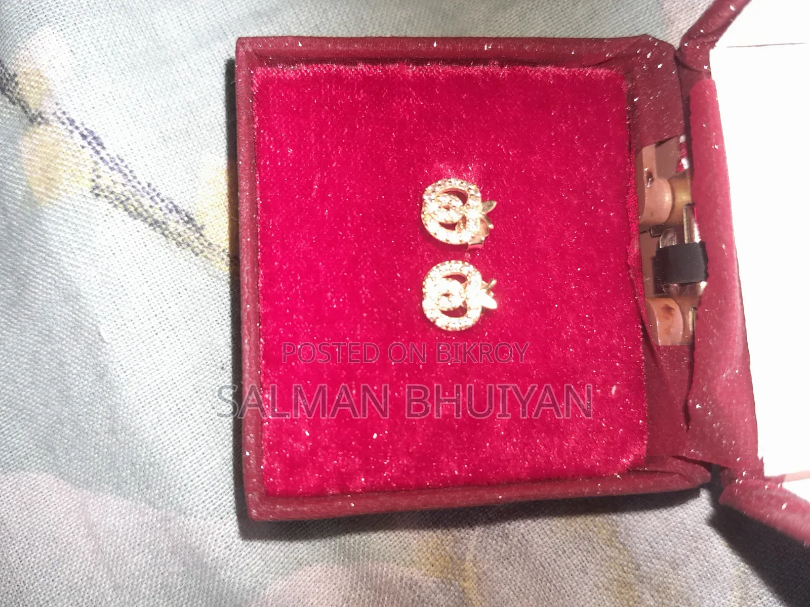 ডায়মন্ডের কানের দুল