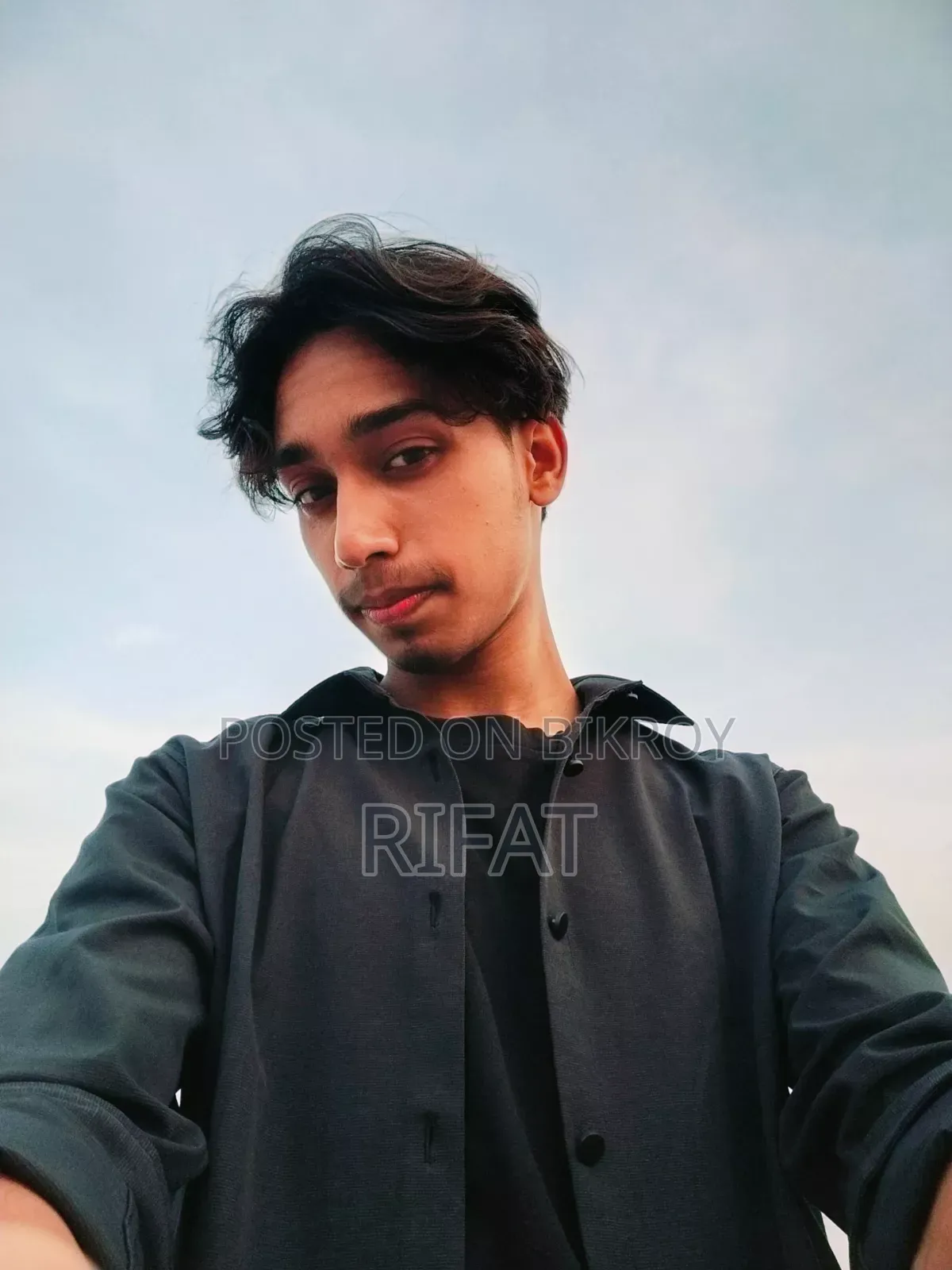 একটা চাকরি দরকার
