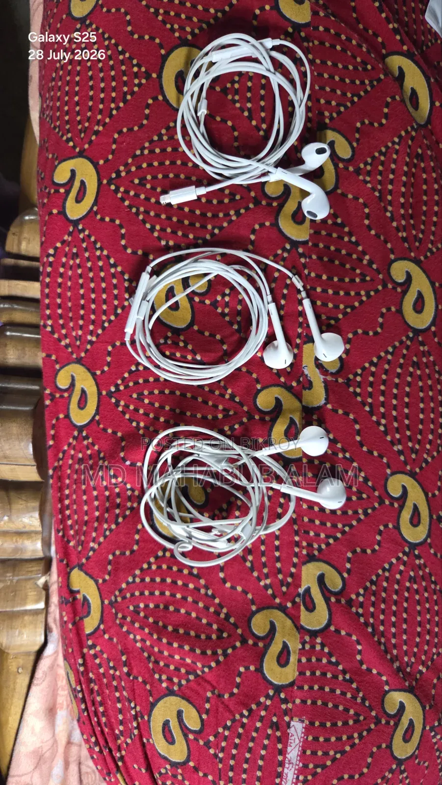 Headphones iPhone Per Piece 1500tk
