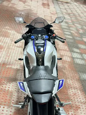 Yamaha 2023 Silver