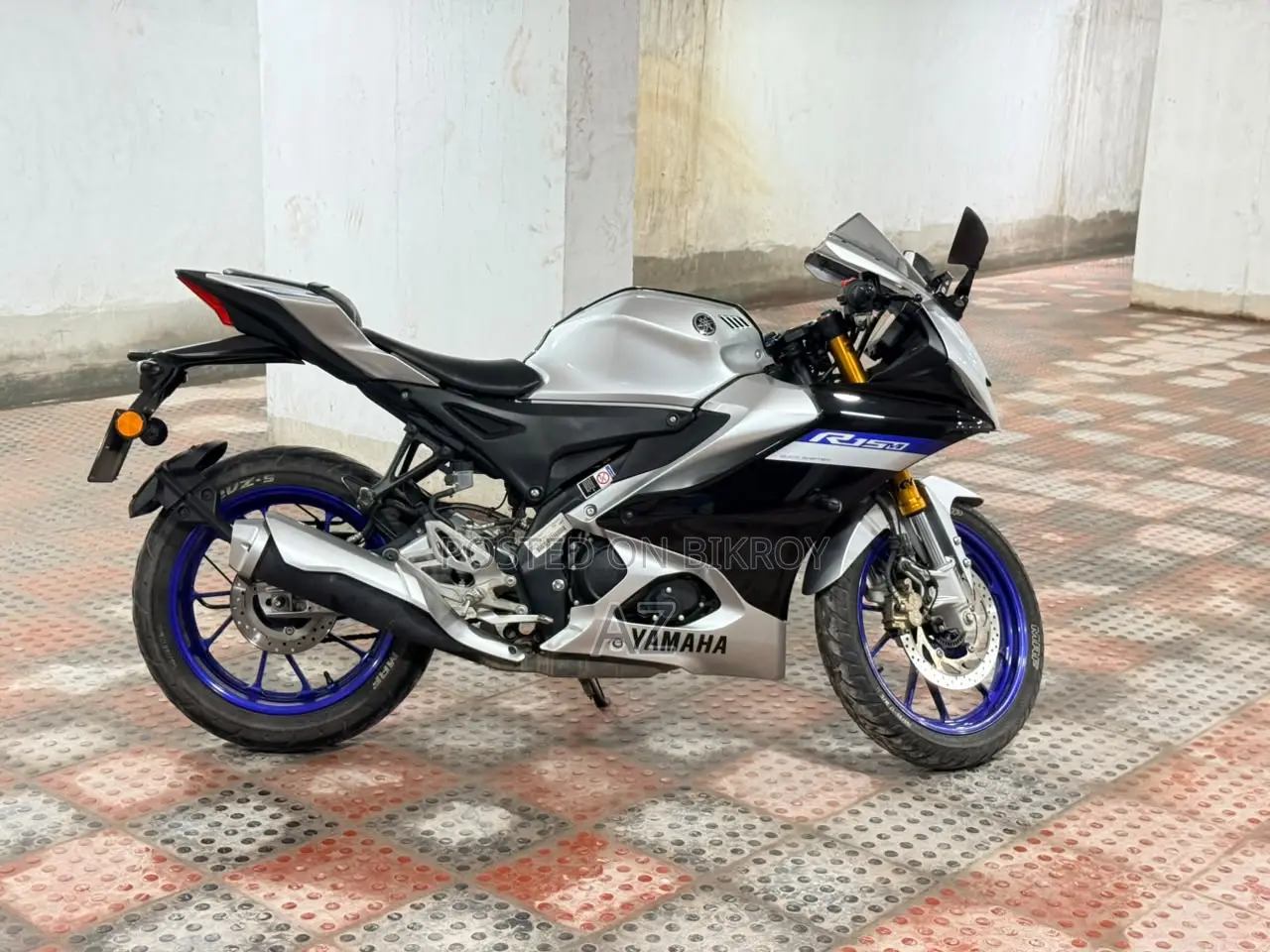 Yamaha 2023 Silver