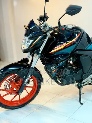 ইয়ামাহা এফজেড ২০২৬ কালো