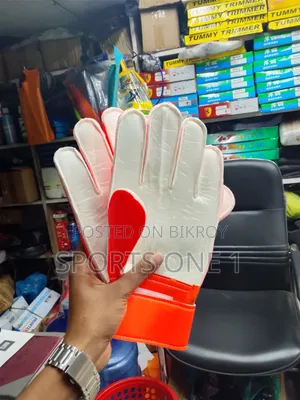 নতুন ফুটবল গোলকিপার গ্লাভস