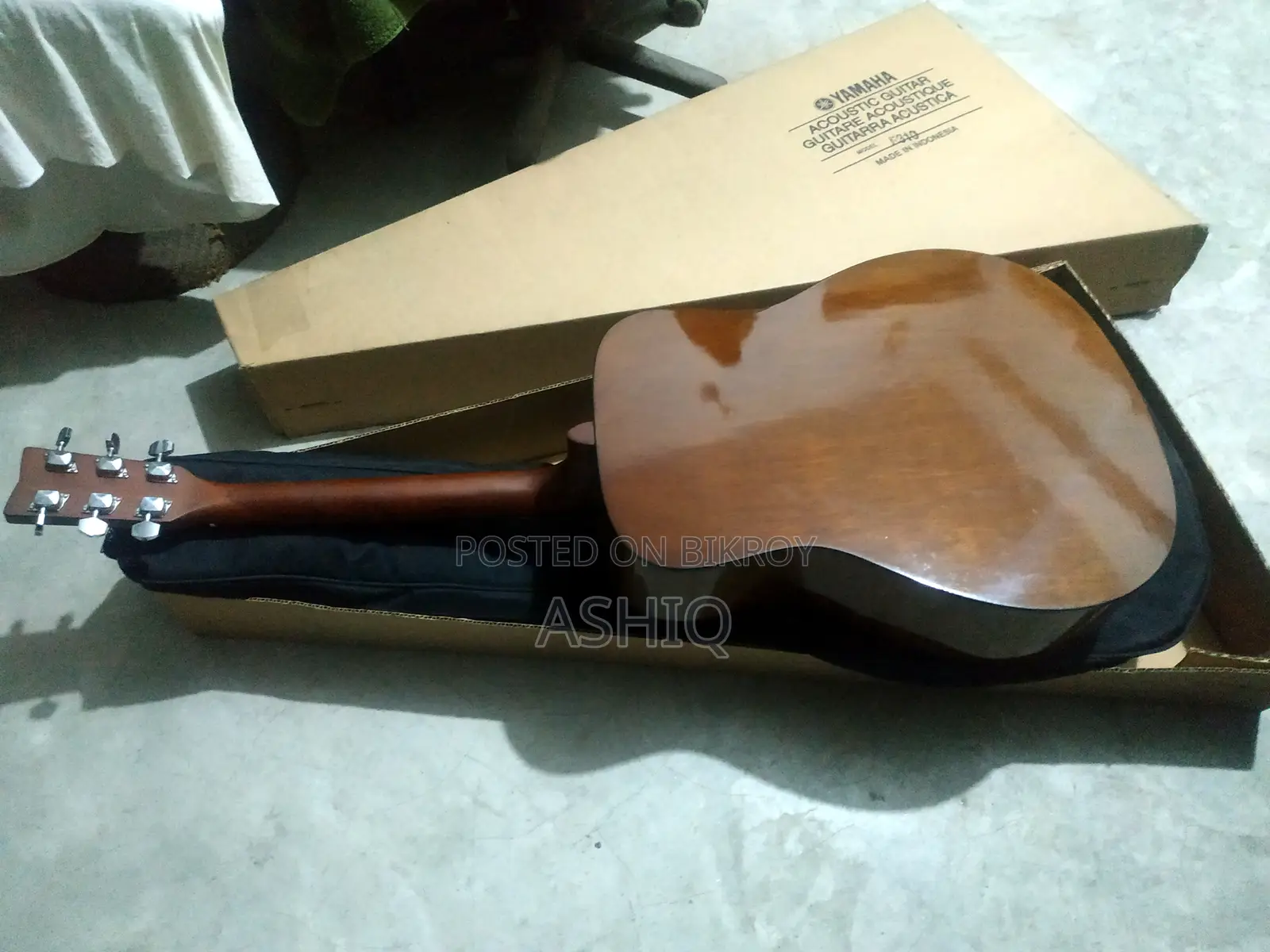 ইয়ামাহা এফ৩১০ অ্যাকৌস্টিক গিটার নতুনের মতো