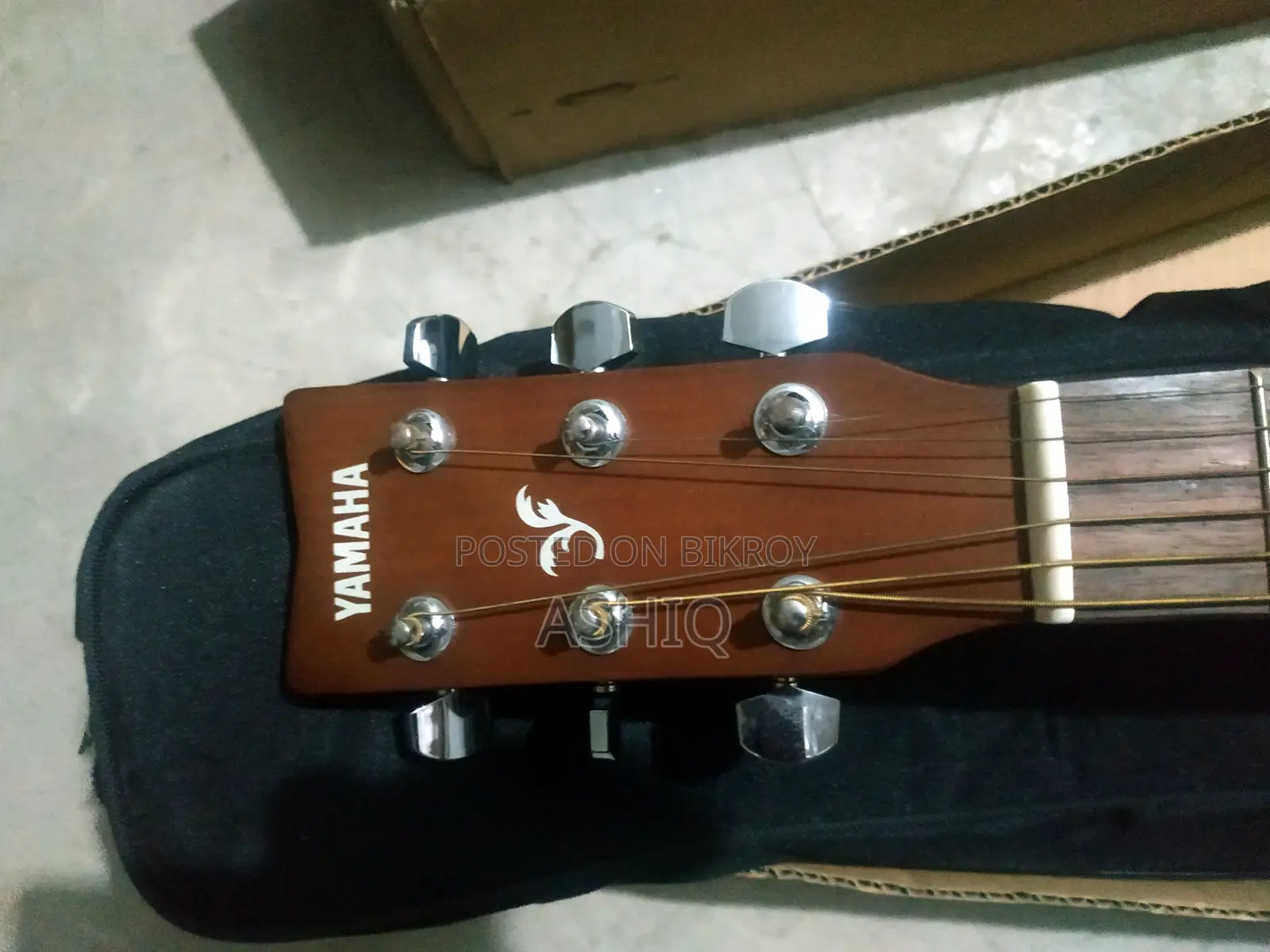 ইয়ামাহা এফ৩১০ অ্যাকৌস্টিক গিটার নতুনের মতো
