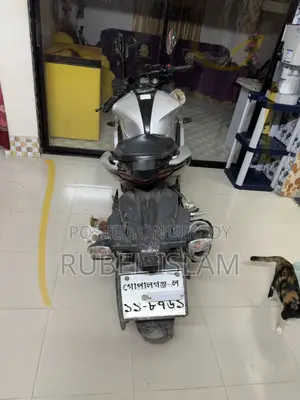 Suzuki Gixxer SF 2022 Silver