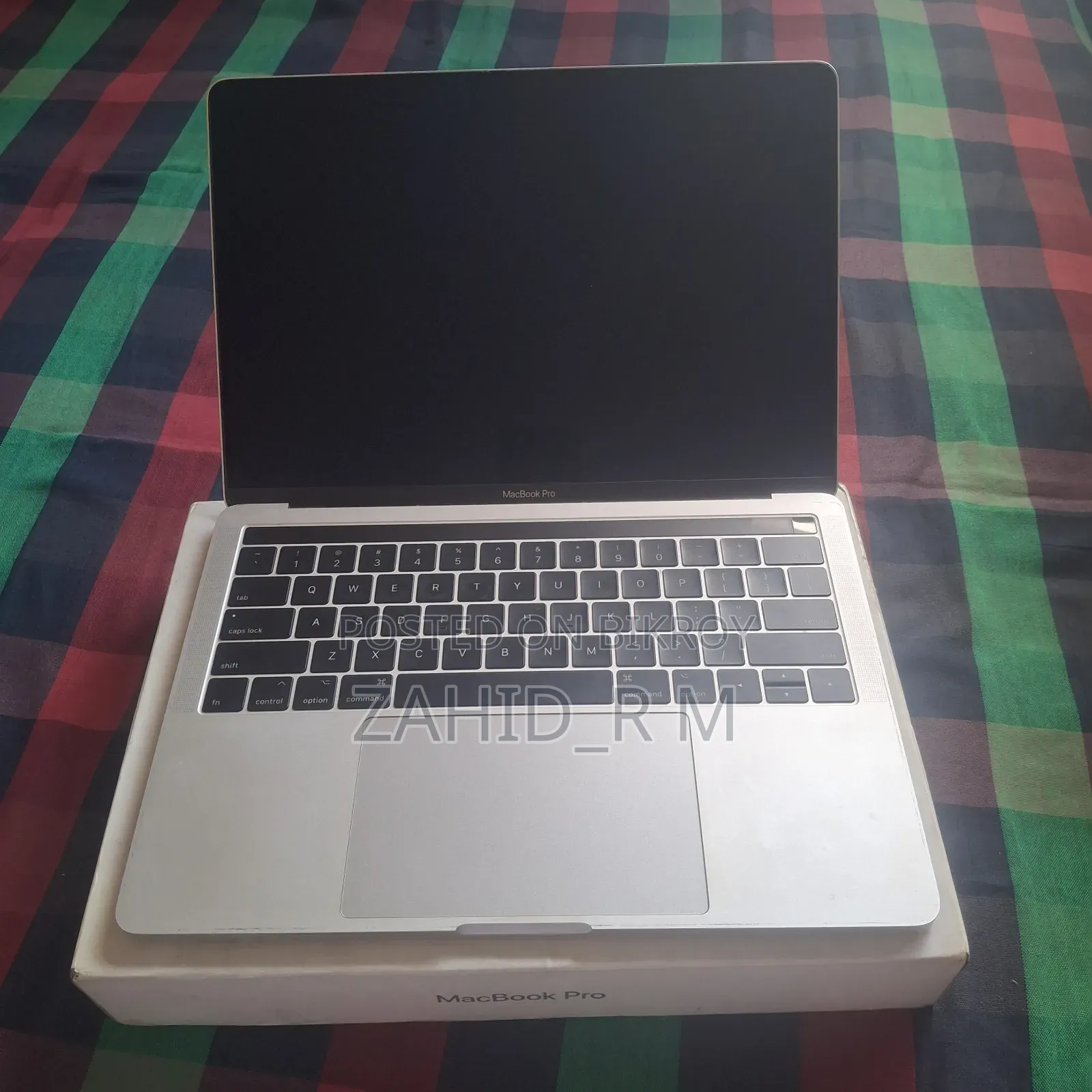Laptop Apple MacBook 2017 8GB Intel Core I5 SSD 256GB
