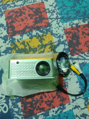 UC28D LED Projector Portable Projector for Children Mini Home