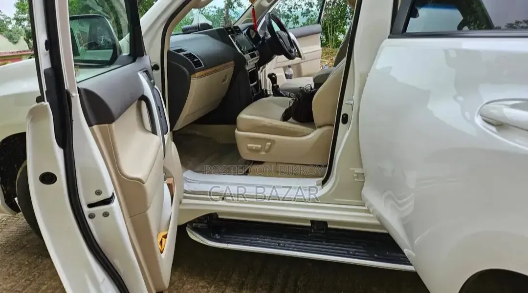Toyota Land Cruiser Prado 2.7 2022 Pearl