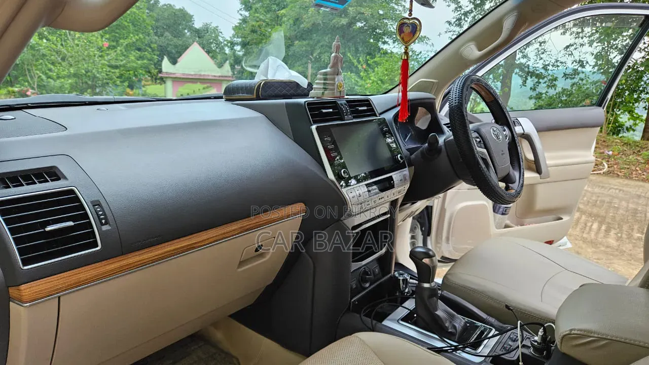 Toyota Land Cruiser Prado 2.7 2022 Pearl