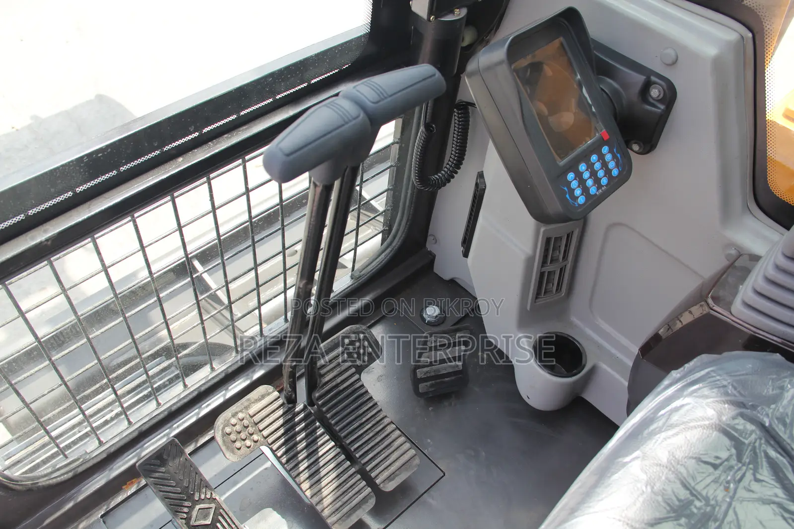 Excavator 0.45 Cbm.