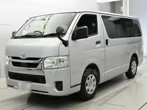 Toyota HiAce 2021 Silver