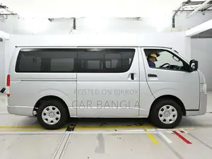 Toyota HiAce 2021 Silver