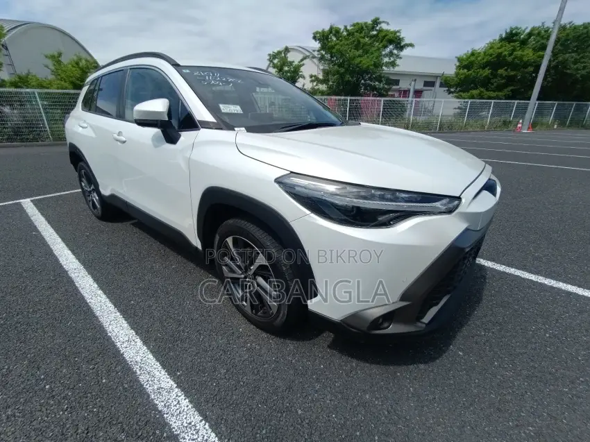 টয়োটা করোলা ক্রস ২০২২ পার্ল