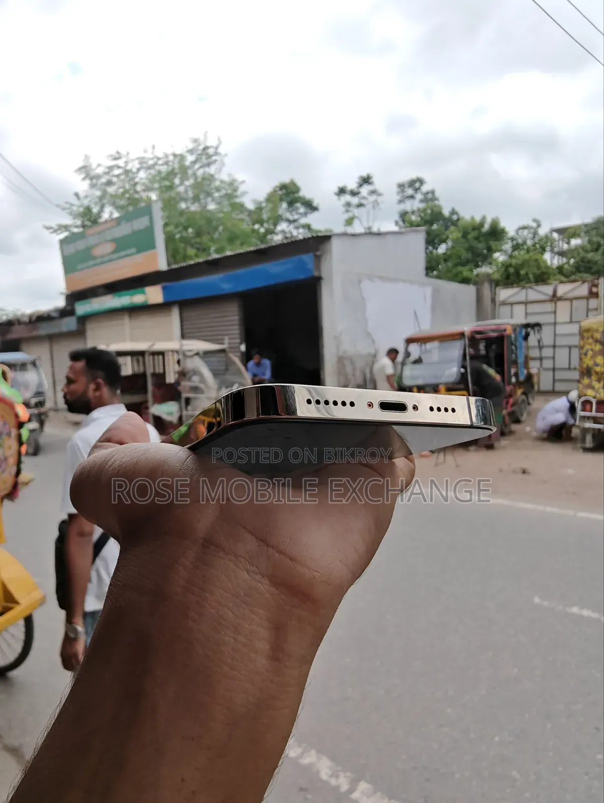 অ্যাপল আইফোন ১৪ প্রো ম্যাক্স ১২৮ জিবি রোজ গোল্ড