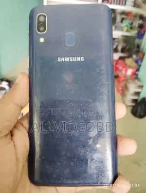 Samsung Galaxy A20 64 GB Purple