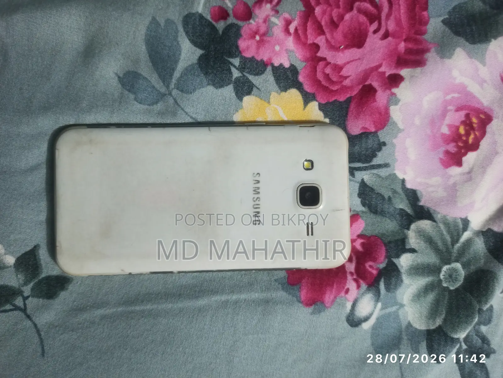 Samsung Galaxy J5 8 GB White
