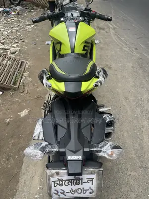 সুজুকি জিক্সার এসএফ ২৫০ ২০২৬ গ্রিন