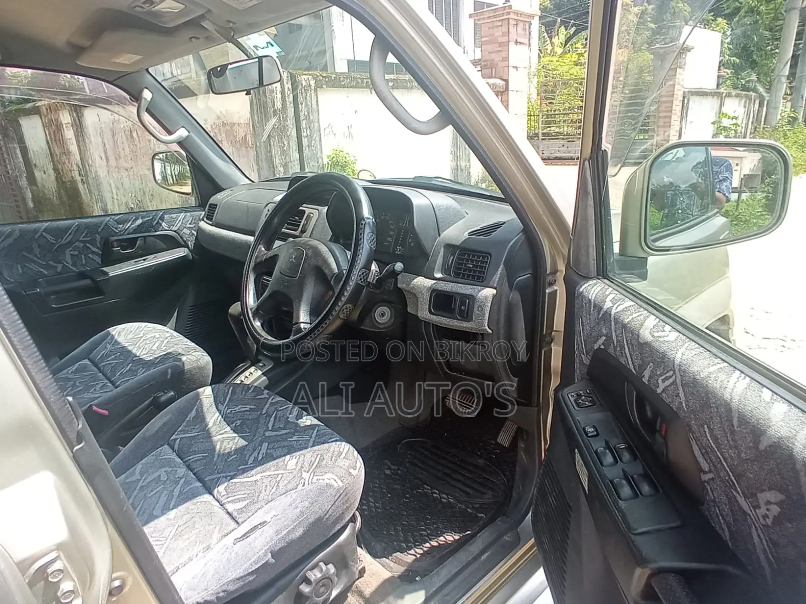 Mitsubishi Pajero Sport 2000 Silver