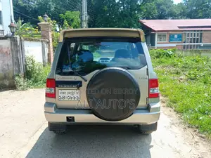 Mitsubishi Pajero Sport 2000 Silver