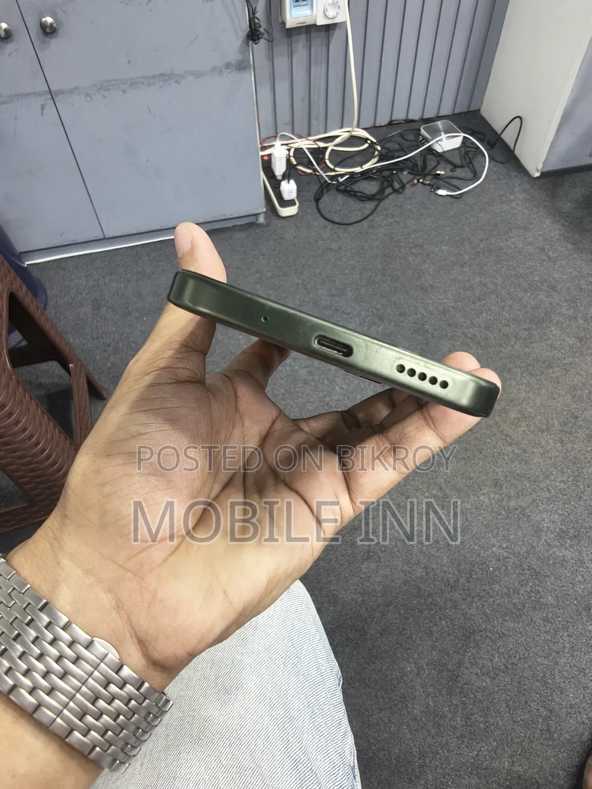 নতুন ভিভো টি৫ প্রো ১২৮ জিবি সবুজ
