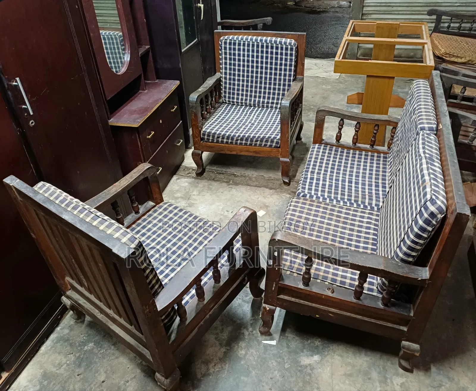 Mahogany Wood Sofa With Foam