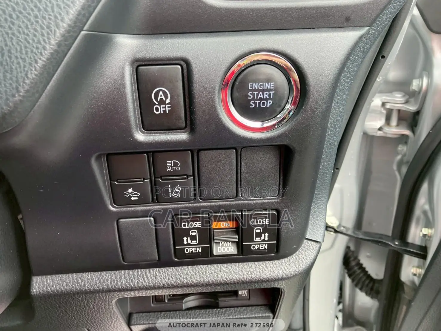 Toyota Noah 2021 Silver