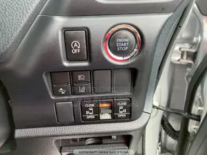 Toyota Noah 2021 Silver