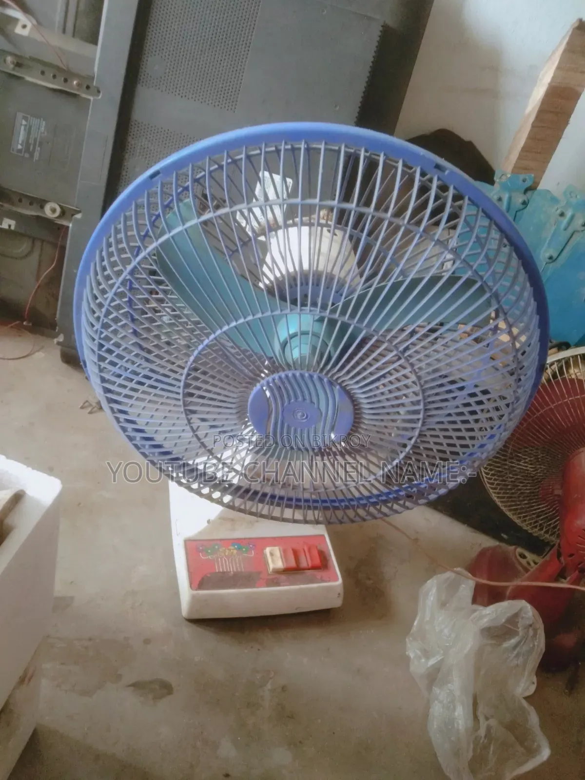 টেবিল ফ্যান।