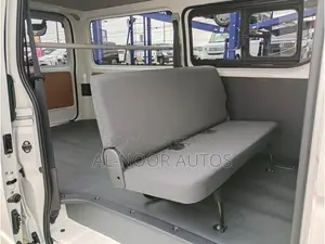 Toyota HiAce 2021 White