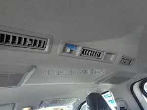 Toyota HiAce 2021 White