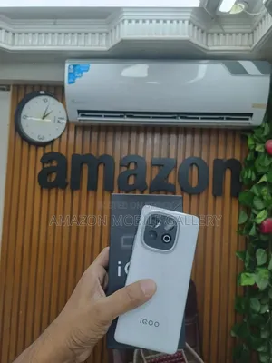 iQOO 256 GB White